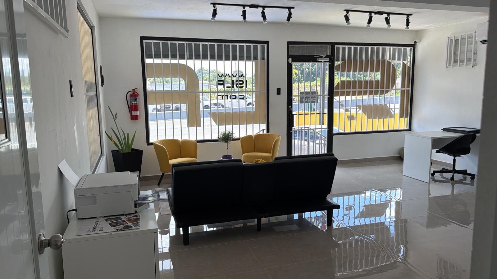 Isla Automotive customer lobby